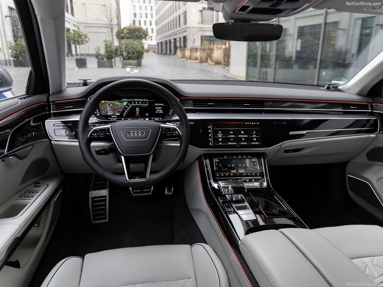 Audi S8